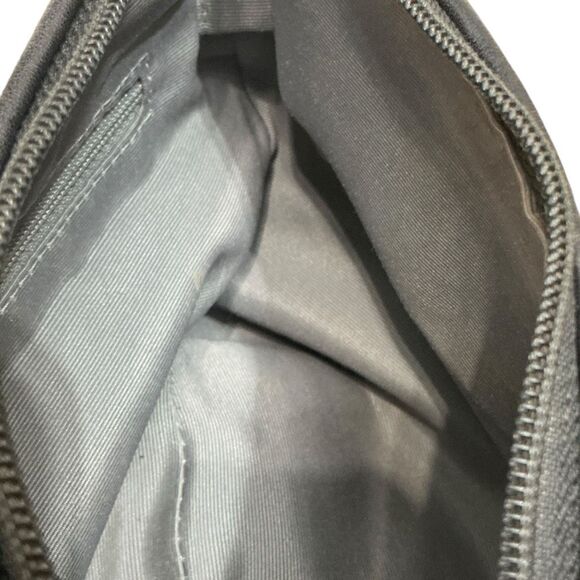 Vintage Y2K Coach Black Leather Crossbody Bag w/ Adjustable Strap - Picture 8 of 10